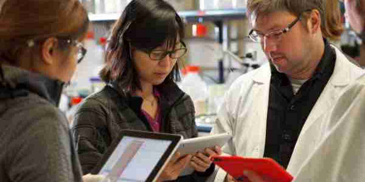 Best PharmD College in Lucknow Offering Global Career Opportunities