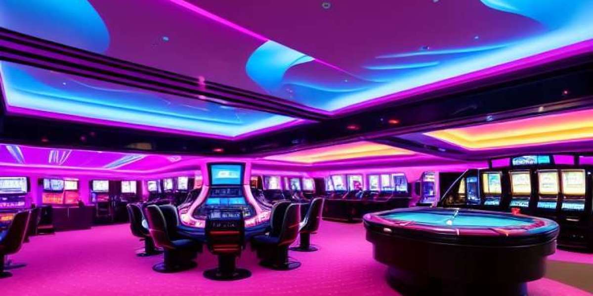 Top Desk Game at RoyalReels